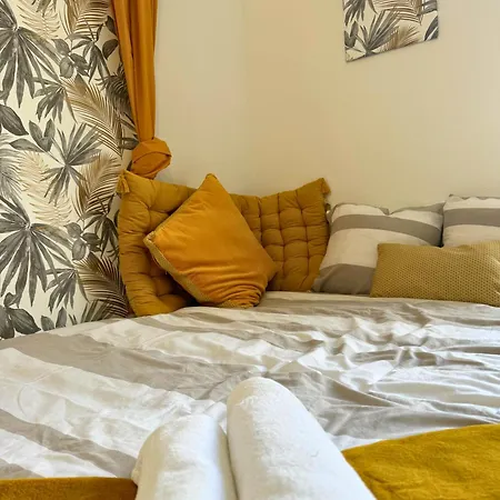 Mini Nid - Centre - Wifi - Equipe - Cosy Apartment